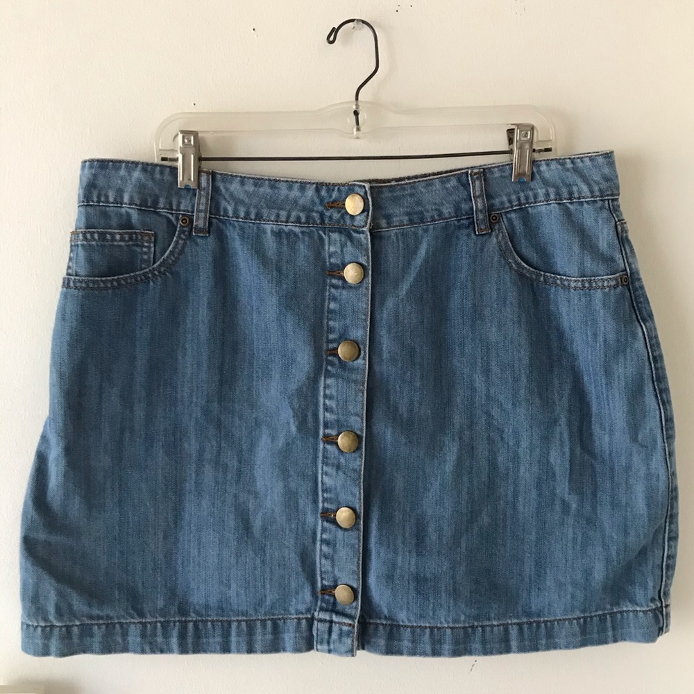 — FOREVER 21 - PLUS - SIZE 14 - JEAN SKIRT